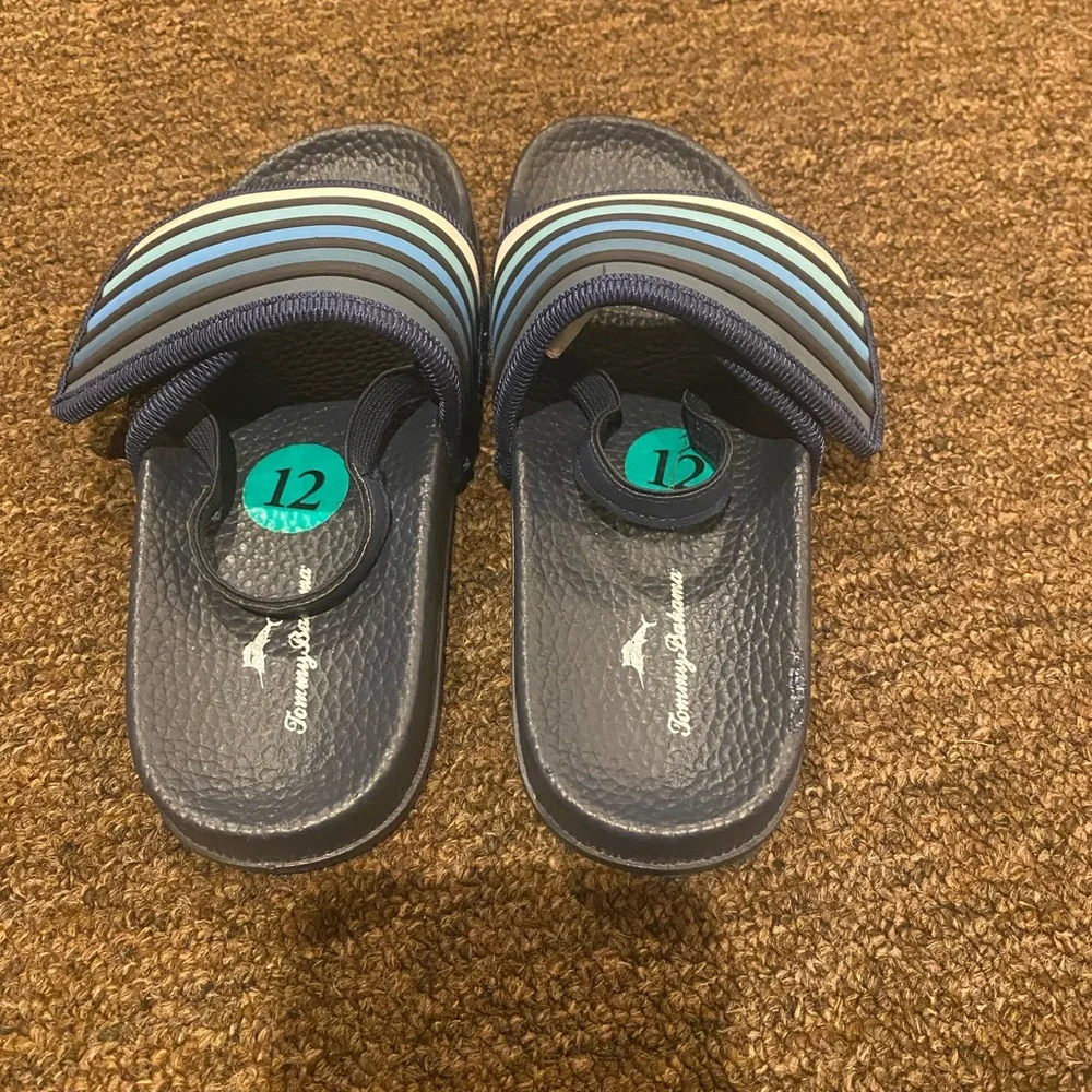 Like NEW W/O tags - Tommy Bahama Boys Sz 12 Sandals blue striped adjustable - Picture 3 of 5